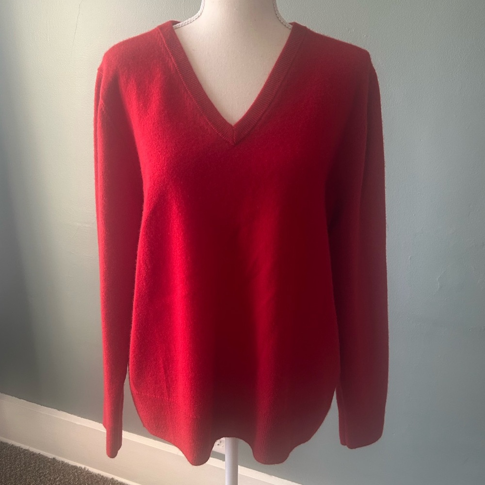 Quince 100% Mongolian Cashmere V-Neck Sweater